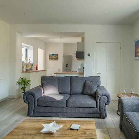 Stunning Modern Apartment In The Cotswolds Chalford Exterior foto